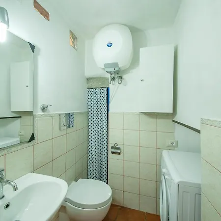Apartment Awesome Apartment In Castelsardo With 2 Bedrooms *