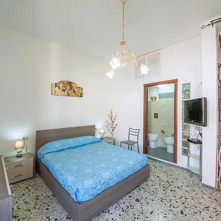 Awesome Apartment In Castelsardo With 2 Bedrooms